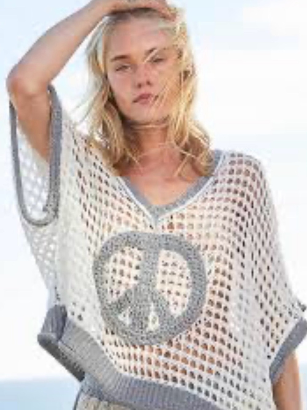POL Clothing Open Crochet Oversized Peace Sign Sweater Top Ivory Gray Sz Large